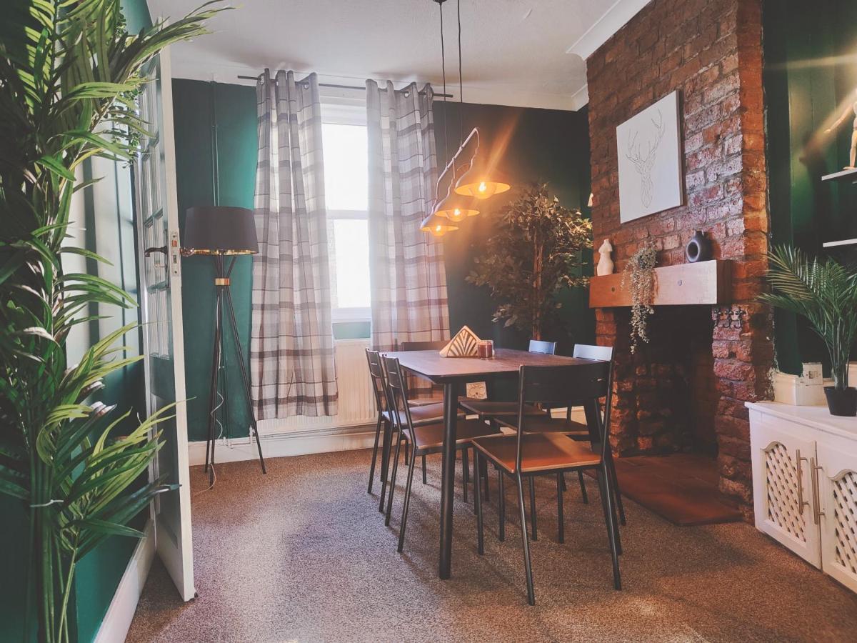 Cosy Home In Historical Beverley Town With Parking Extérieur photo