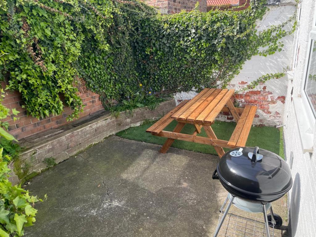 Cosy Home In Historical Beverley Town With Parking Extérieur photo